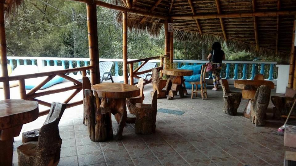 Hosteria La Chorrera Quito Exterior photo