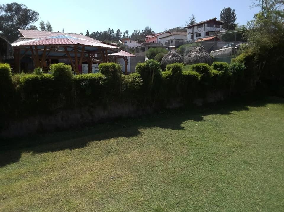 Hosteria La Chorrera Quito Exterior photo